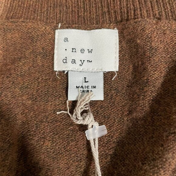 Womens Brown V-Neck Sweater L Recycled Polyester Oversized Sustainable Fall Soft - Picture 2 of 10